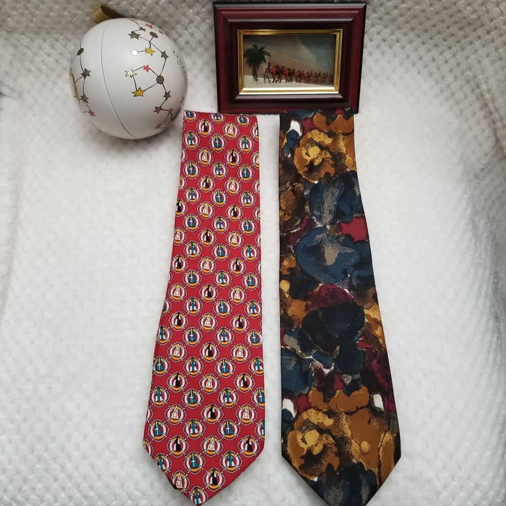 Bundle of 2  pre-loved classic Neckties